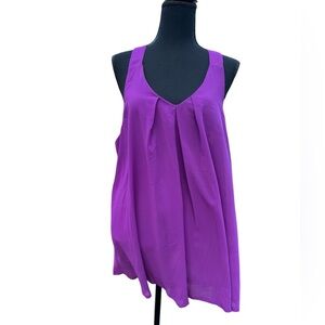 NWT Women’s purple dressy tank top by Moqivgi. Size XL V neck w lining